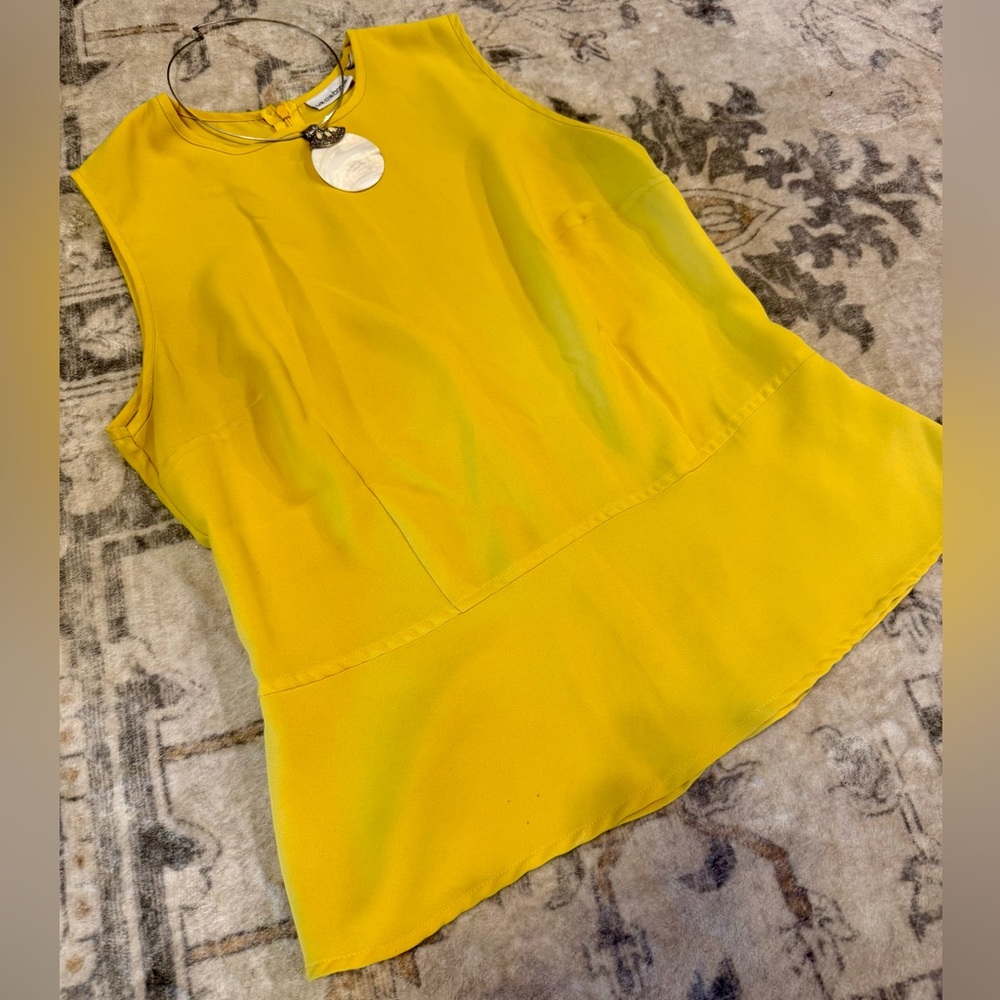 Liz Claiborne Women’s Size 8 Yellow Sleeveless Layered Blouse